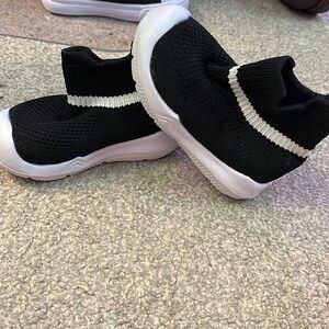 MORENDL Baby Sock Shoes Walking Shoes Non-Slip Sneakers - 9-12M